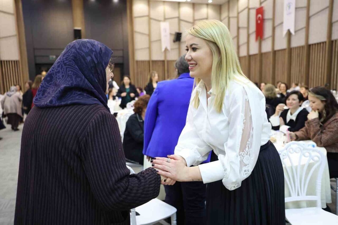 Merkezefendi’de kadınlar iftar sofrasında bir araya geldi