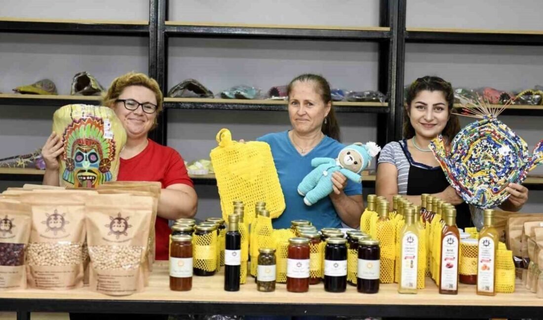 Muratpaşa Belediyesi’nin kadın kooperatiflerine destek amacıyla hayata geçirdiği Kadın Kooperatifleri