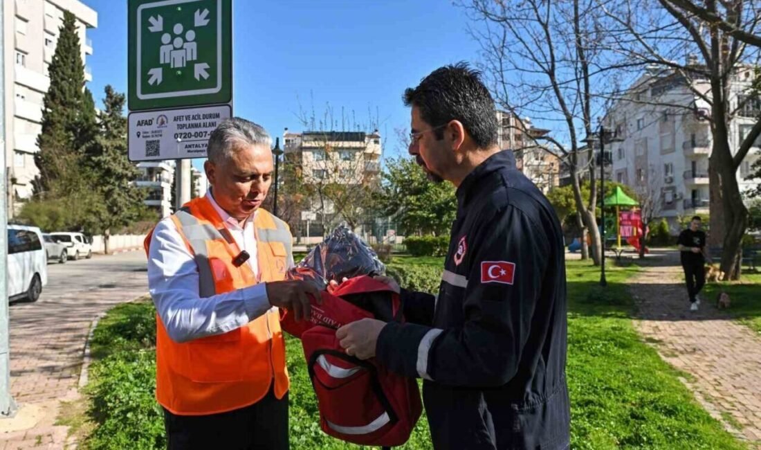 Antalya’nın Muratpaşa ilçesinde belediye ve GEA Arama-Kurtarma iş birliğiyle hafta