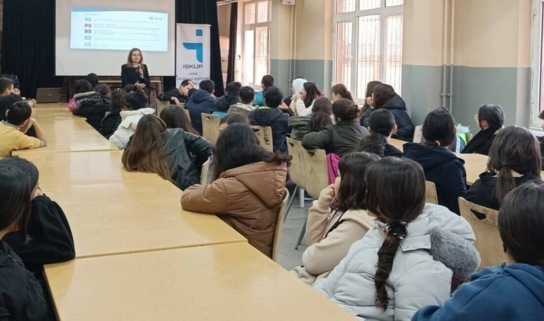 Aydın’ın Efeler ilçesinde ortaokul öğrencileri, meslek seçiminde dikkat edilmesi gerekenler