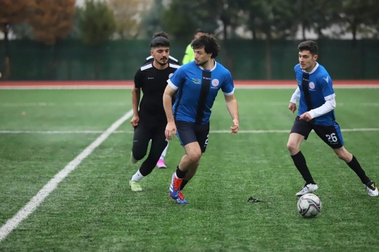 Okul Sporları Futbol Gençler grup şampiyonası Denizli’de başlıyor
