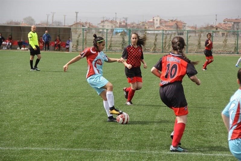 Okul Sporları Futbol Gençler grup şampiyonası Denizli’de başlıyor