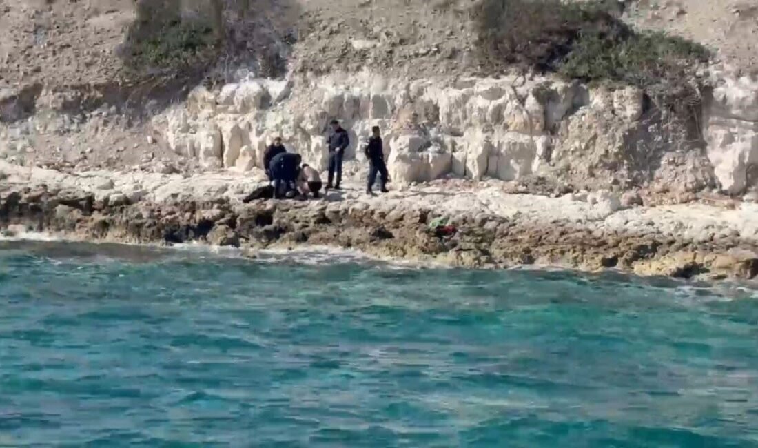 Oltasını kurtarmak için denize giren adam boğularak hayatını kaybetti İzmir’in Çeşme ilçesinde denizde balık tuttuğu esnada oltası takılan ve