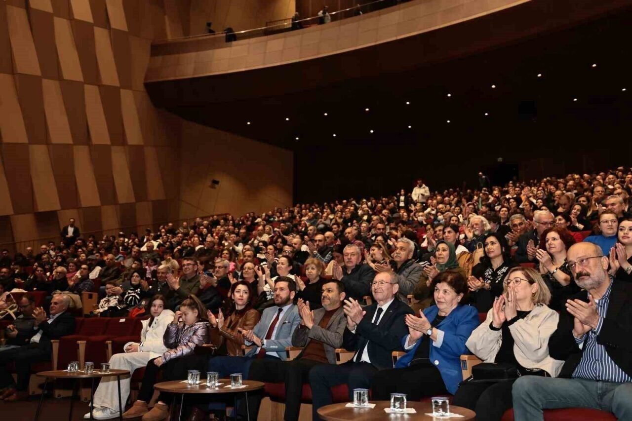 Özay Gönlüm, vefatının 25. yılında Denizli’de anıldı