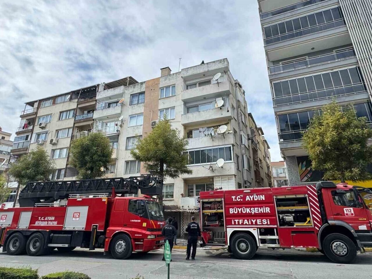 Söke’de çatı yangını korkuttu