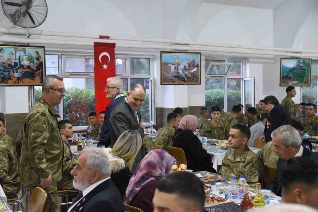 Vali Özkan şehit aileleri ve gazilerle iftarda buluştu