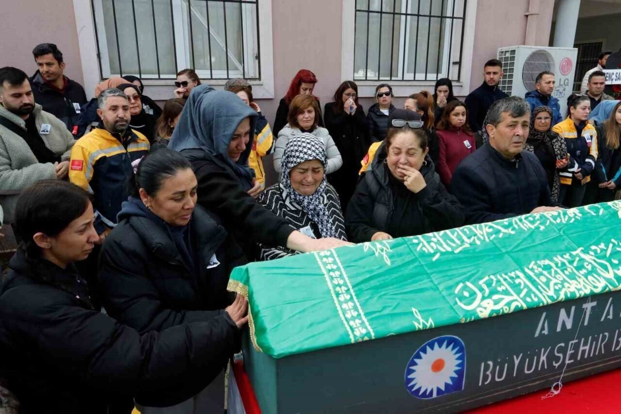 ‘Yok’ cevabını kabul etmeyen 4 kişi genç Paramediği hayattan kopardı