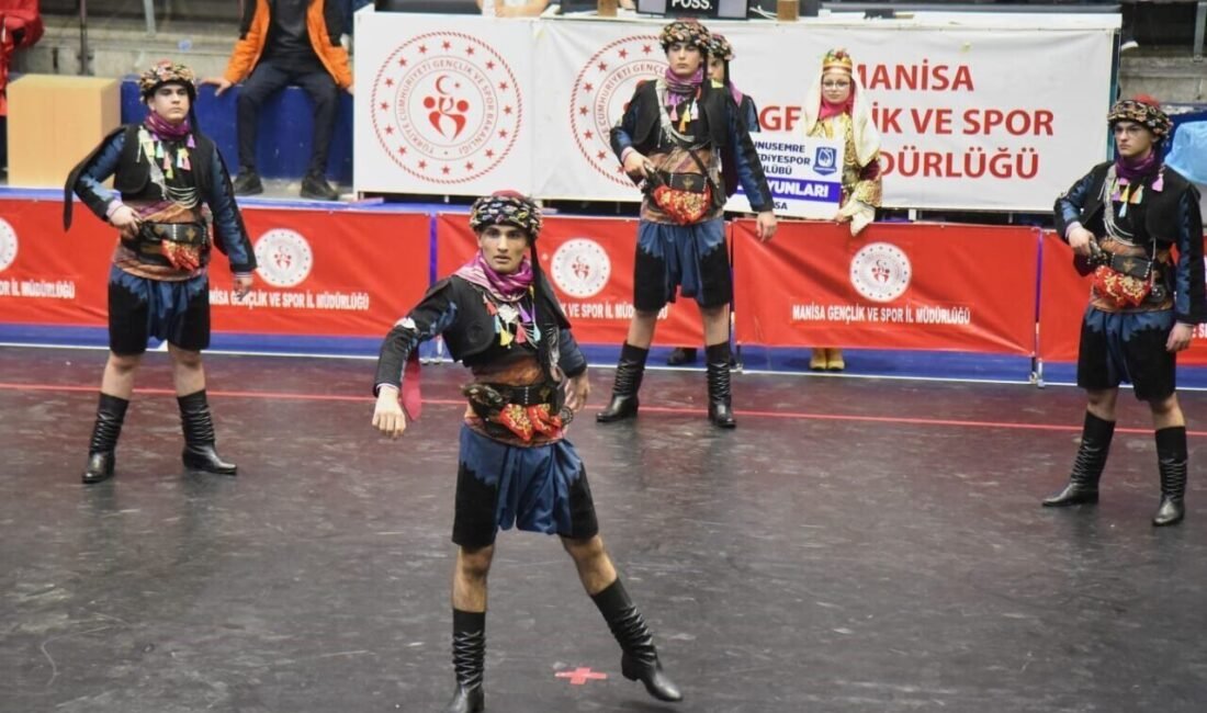 Yunusemre Belediyespor, Halk Oyunları İl Birinciliği Yarışmaları’na damga vurarak üç