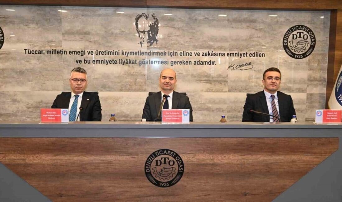 Denizli Ticaret Odası’nda (DTO) gerçekleştirilen Dijitalleşen Vergi Dünyamızda Denetim ve