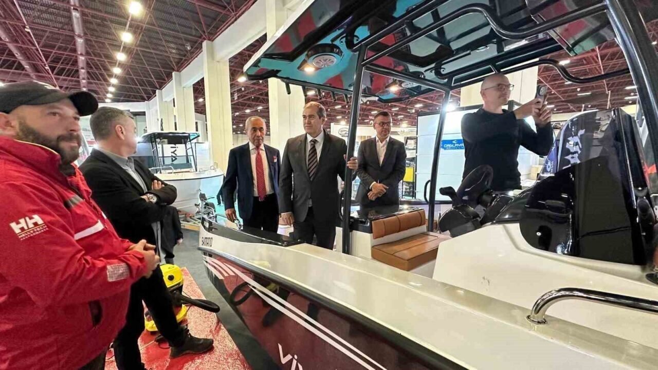 Dünya yat sektörü Antalya’da bir araya geldi