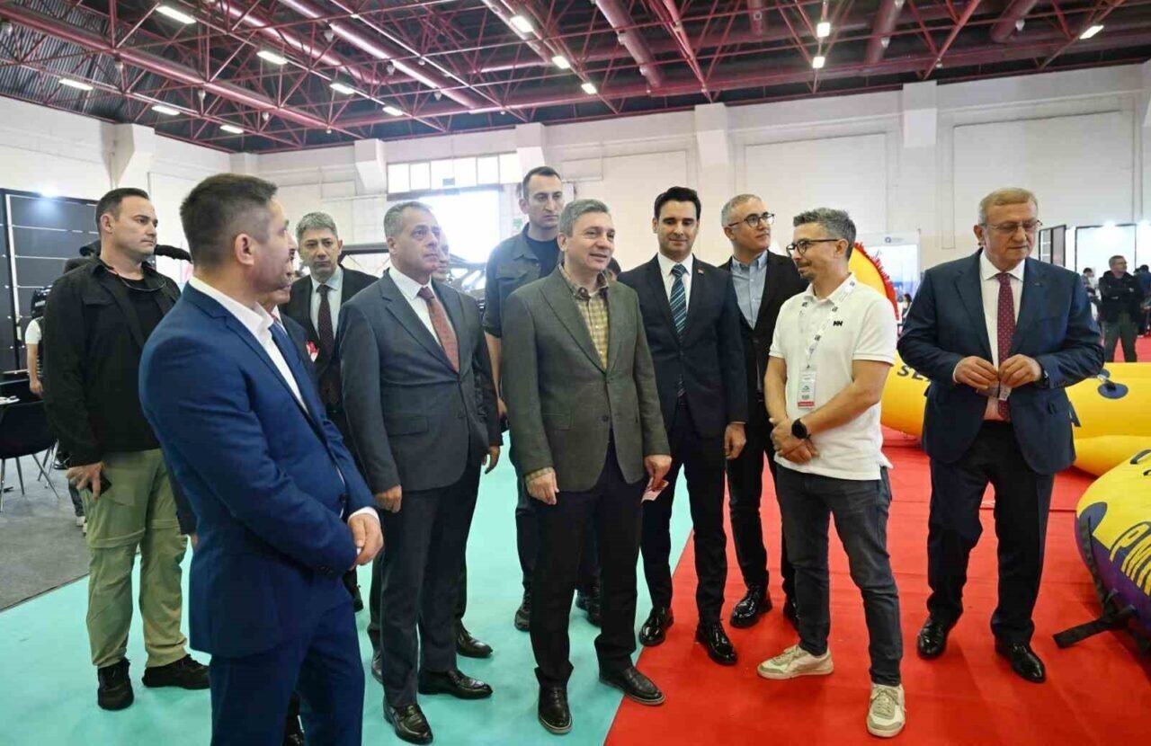 Dünya yat sektörü Antalya’da bir araya geldi