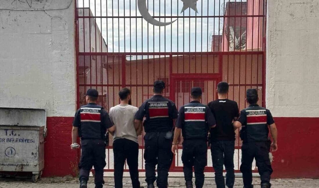 Aydın’ın Efeler ilçesinde bir aracı kurşunladığı tespit edilen şüpheli şahıslar