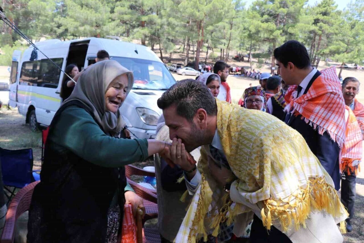 25. Geleneksel Gökay Yörük Şenliği yoğun katılımla gerçekleştirildi
