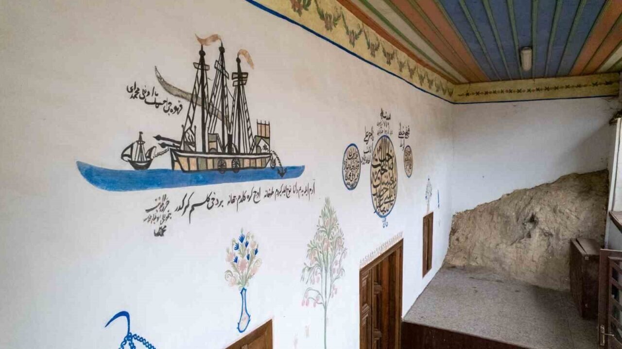 700 yıllık cami zamana meydan okuyor