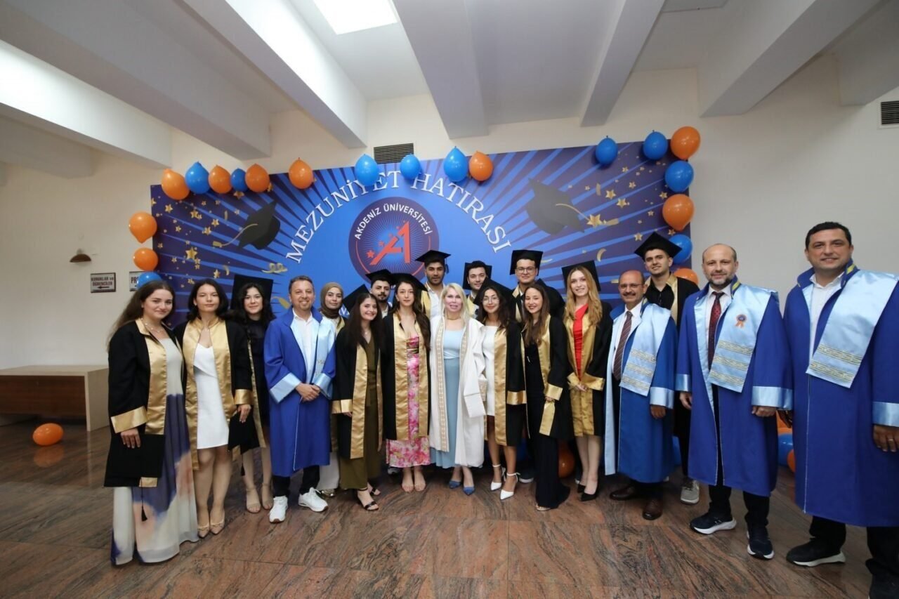 Akdeniz Üniversitesi’nde mühendisler mezun oldu