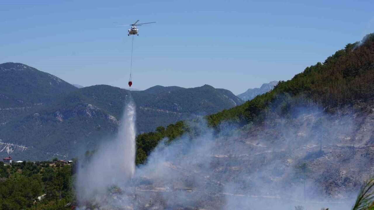 Alanya’da çıkan orman yangını kısmen kontrol altına alındı
