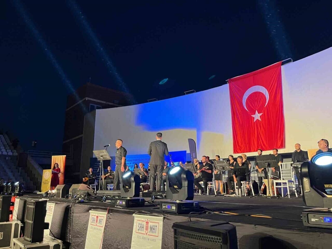 Alanya’da lise ve ortaokul müzik öğretmenlerinden konser