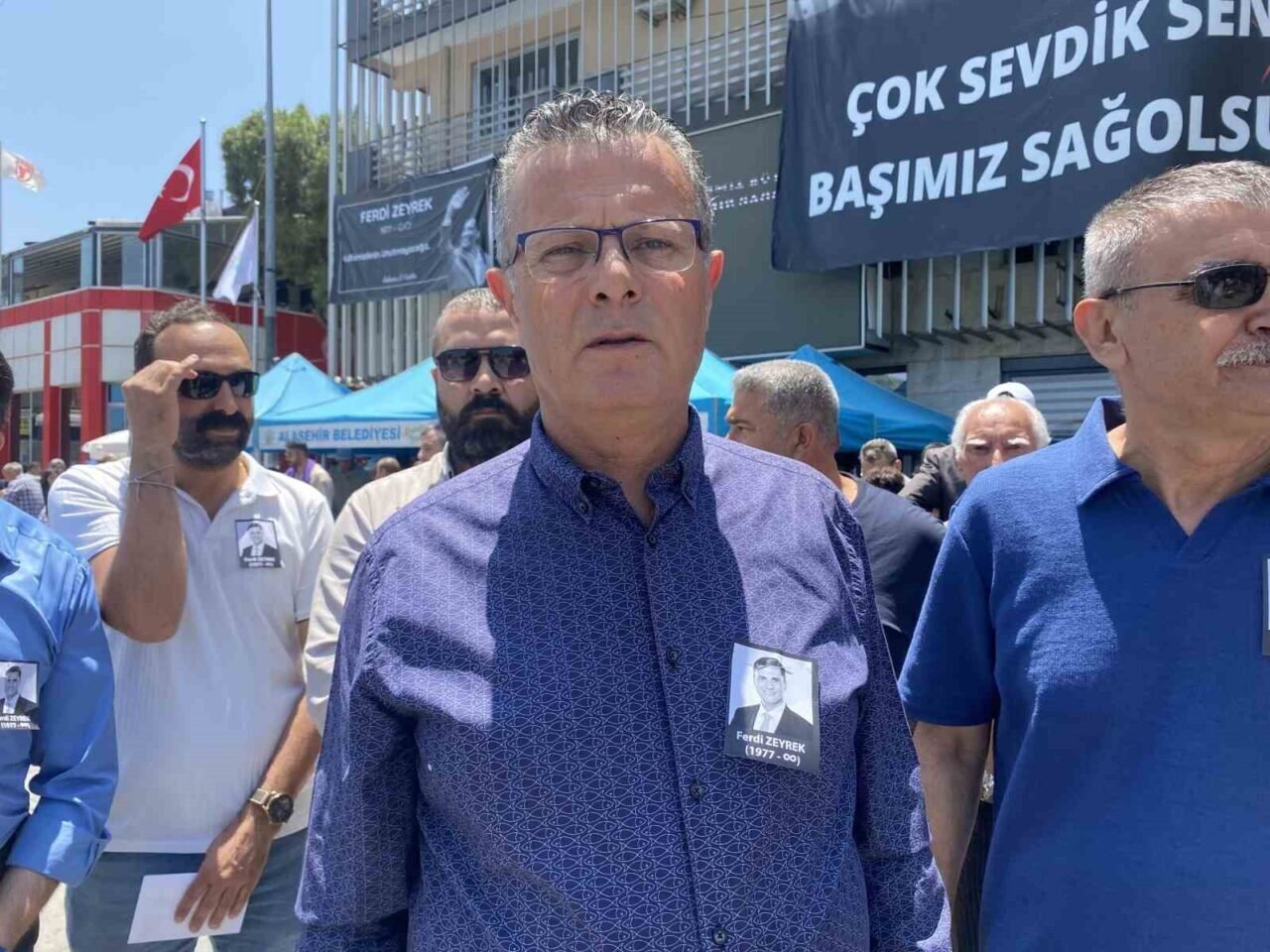 Alaşehir Belediyesi’nden merhum Ferdi Zeyrek için pilav hayrı
