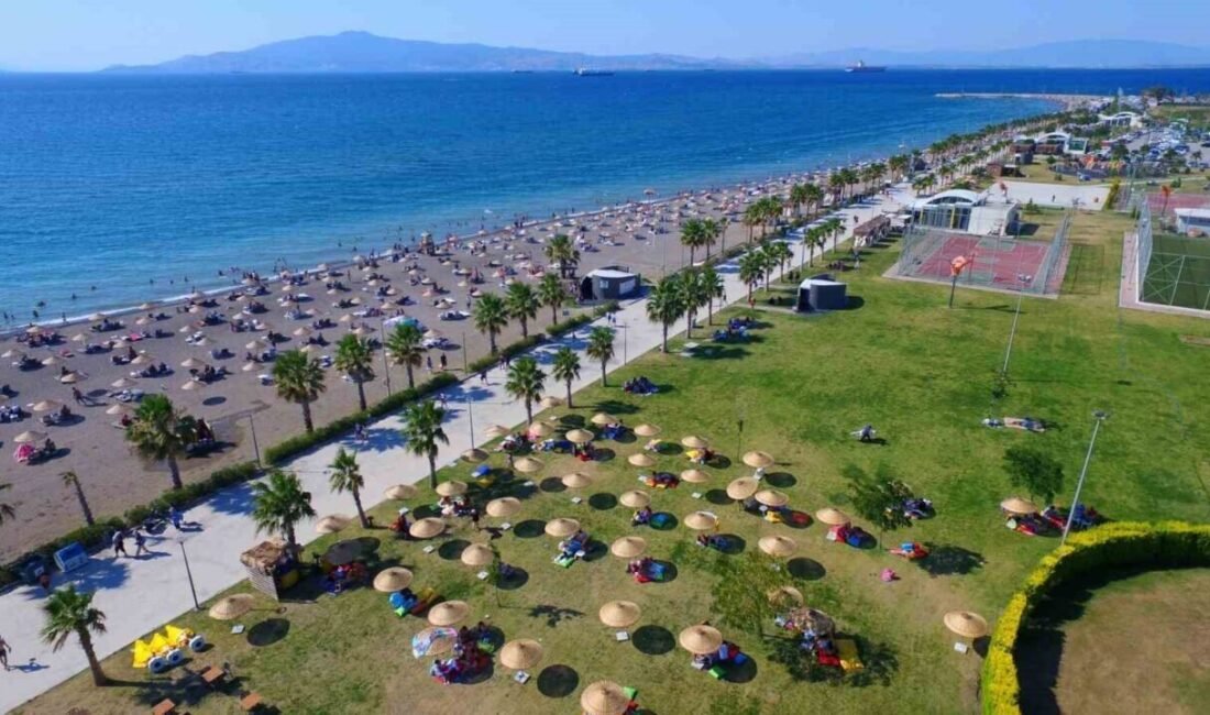 İzmir’in kuzeyinde yer alan ve yaz aylarında günübirlik tatilcilerin uğrak