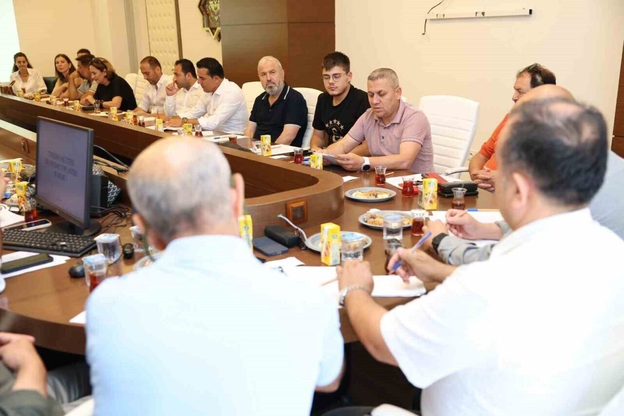 ALKÜ’de turizmin geleceği konuşuldu