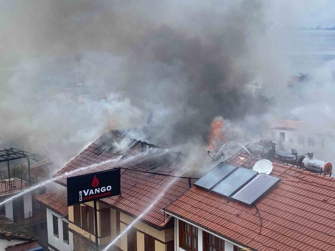 Antalya Kaleiçi’ndeki yangın