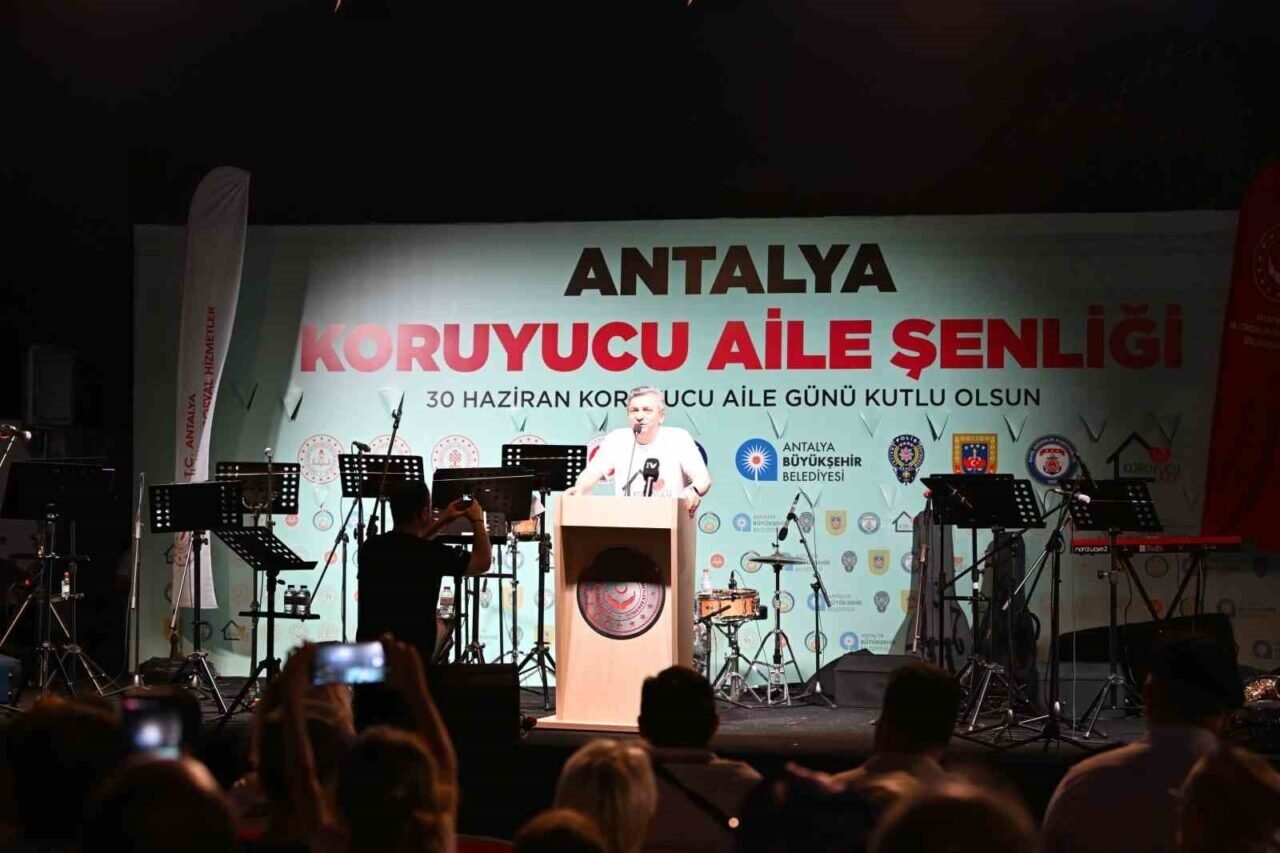 Antalya’da 30 Haziran Koruyucu Aile Günü kutlandı