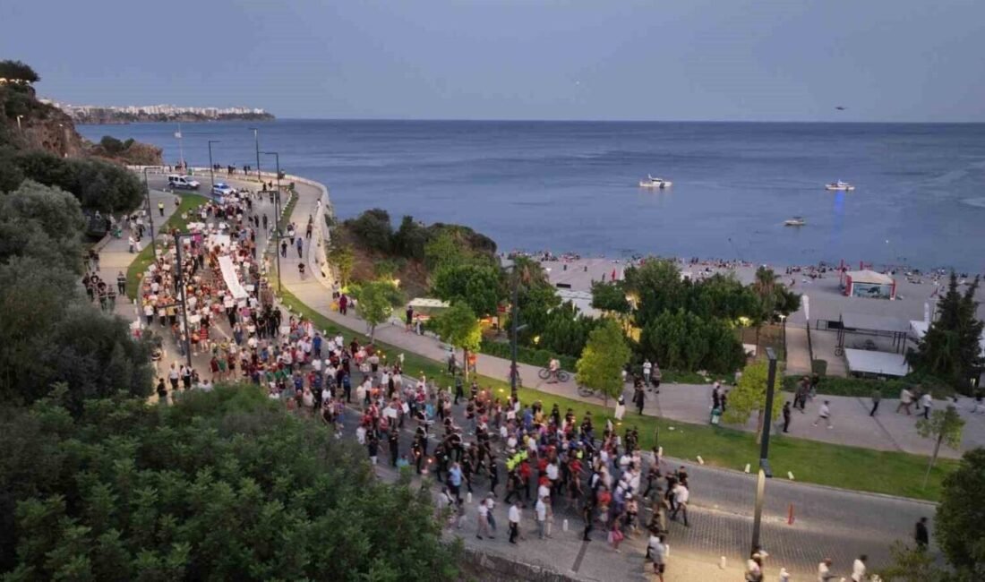 Antalya’da 30 Haziran Koruyucu Aile Günü, Vali Hulusi Şahin’in katılımıyla