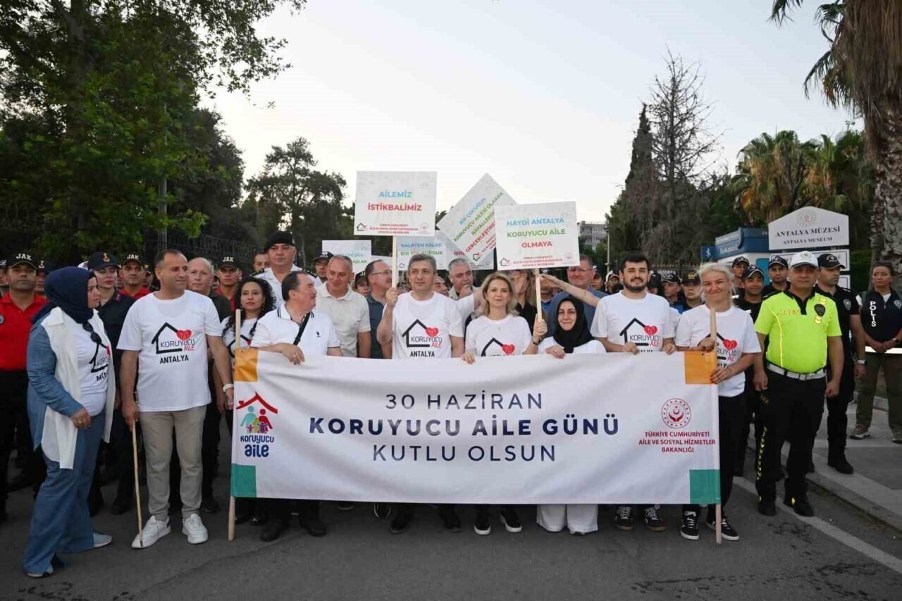 Antalya’da 30 Haziran Koruyucu Aile Günü kutlandı