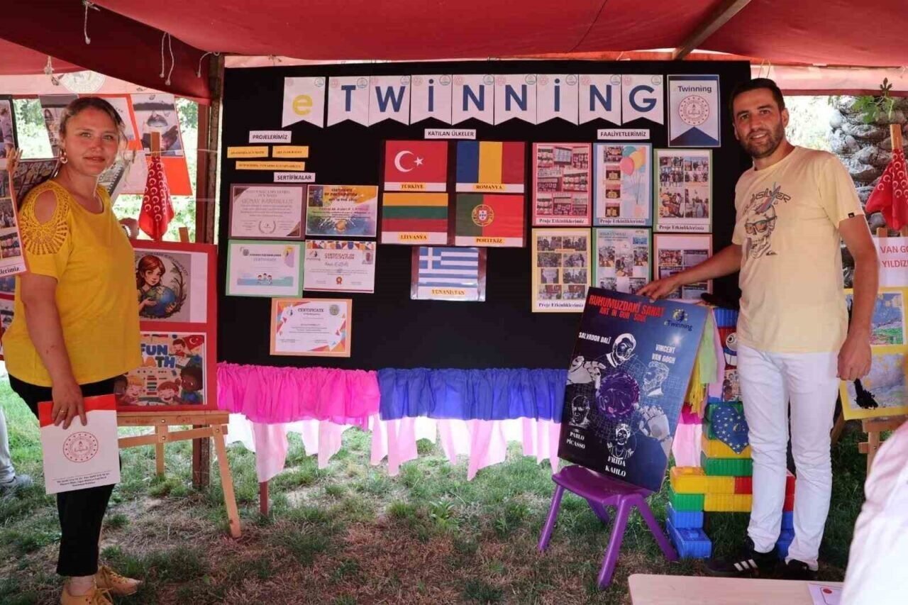 Antalya’da eTwinning sergisi yoğun ilgi gördü