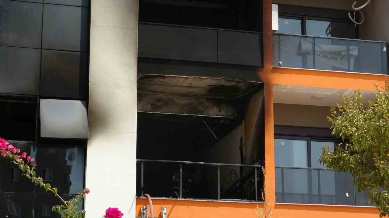 Antalya’da ev yangınında 1 kişi yaralandı