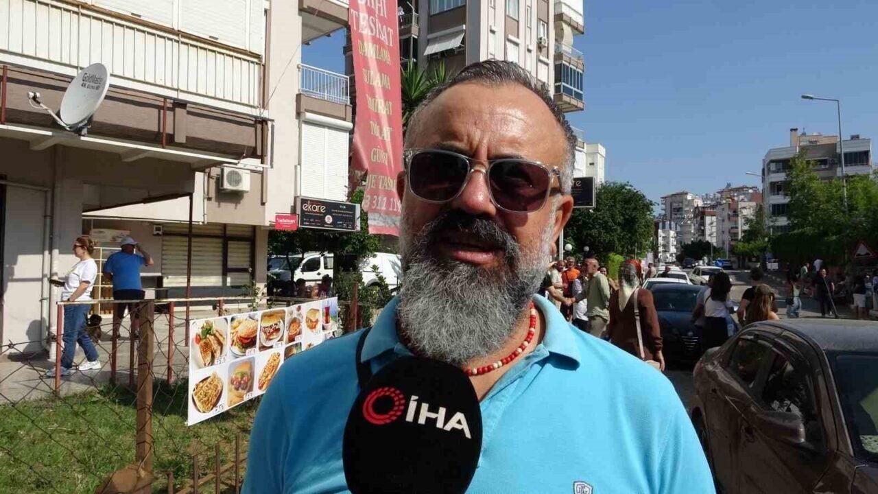 Antalya’da LGS sınavı öğrenciler kadar velileri de heyecanlandırdı