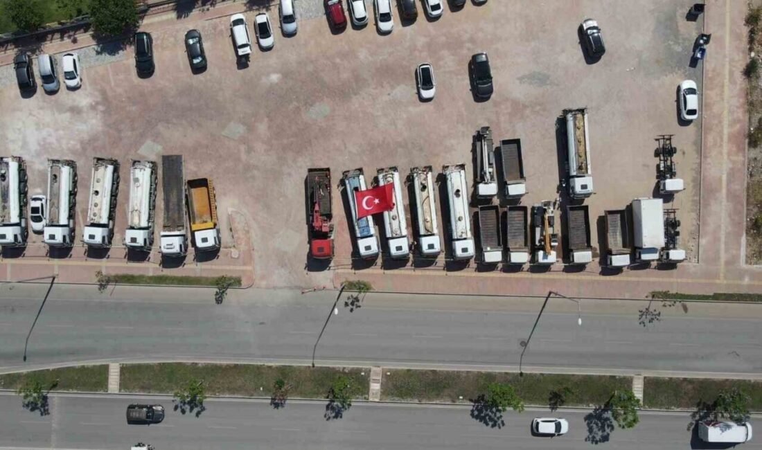 Antalya’da sahte belgelerle tescil edilen 22 araç muhafaza altına alındı Antalya’da sahte belgelerle tescil edilen 22 araç tespit edildi. Olayla