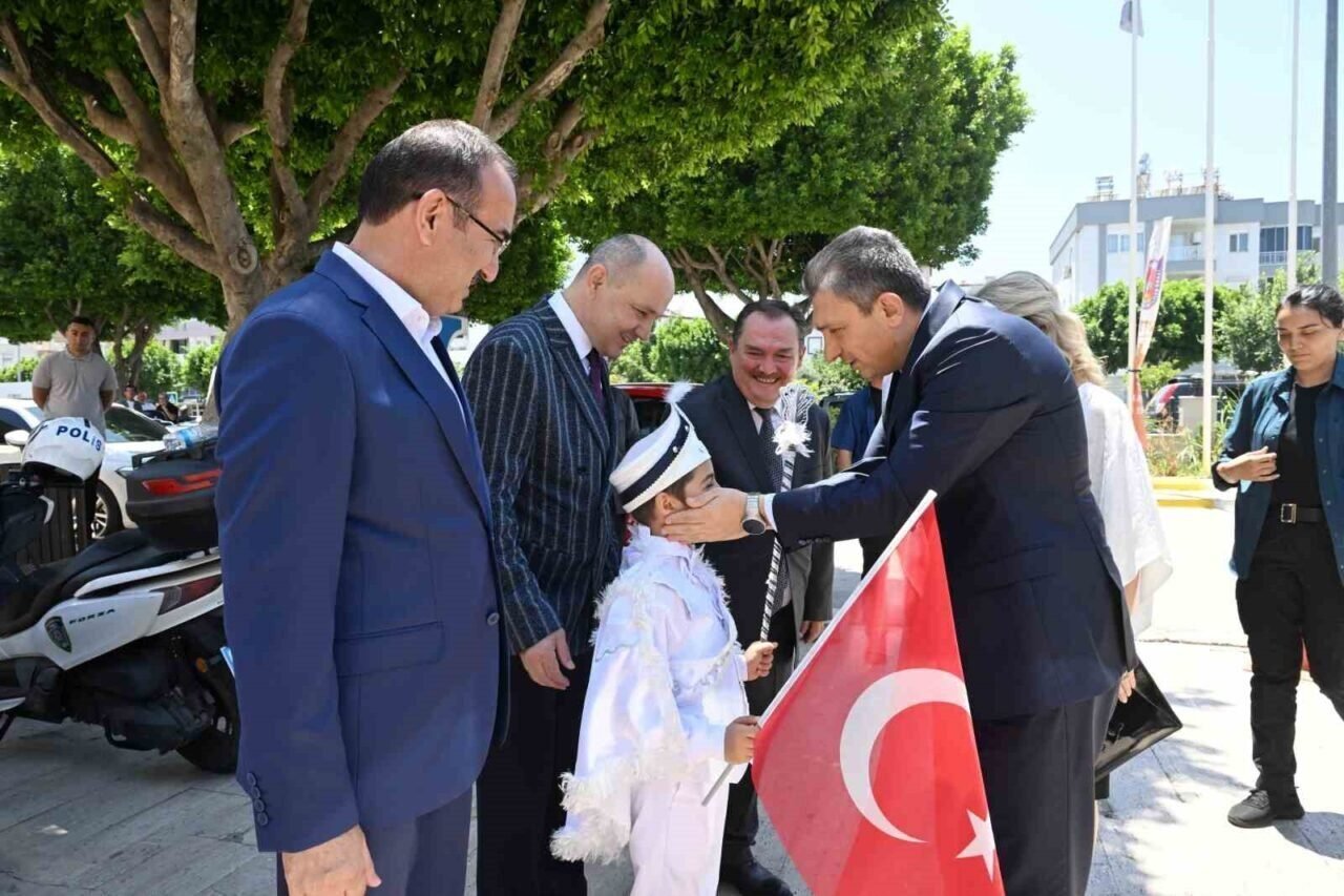 Antalya’da toplu sünnet şöleni heyecanı