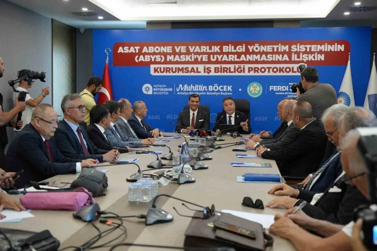 Antalya’nın altyapı yazılımı Manisa’ya taşınıyor
