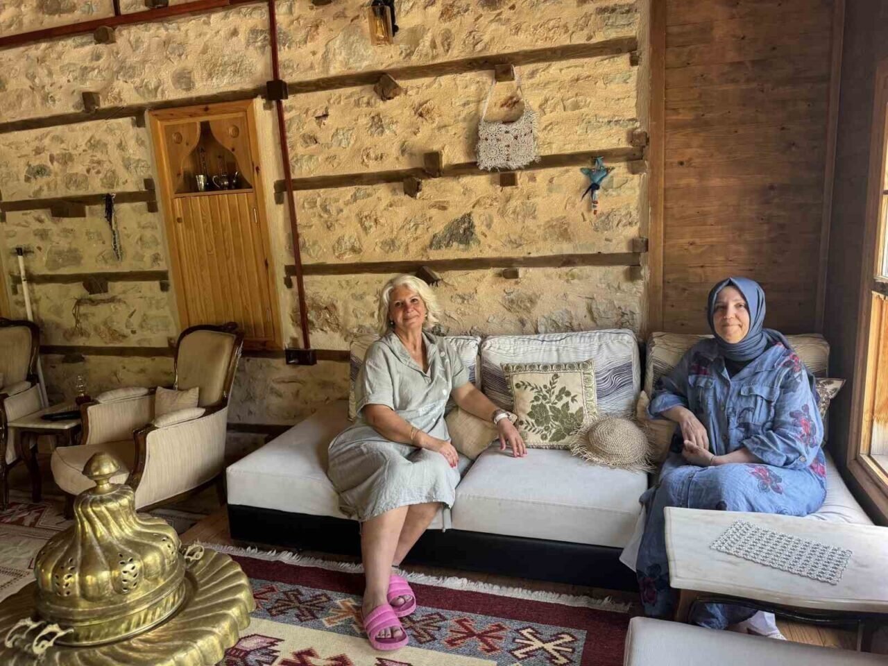 Atalarından kalan tarihi ’düğmeli evi’ restore edip turizme kazandırdı
