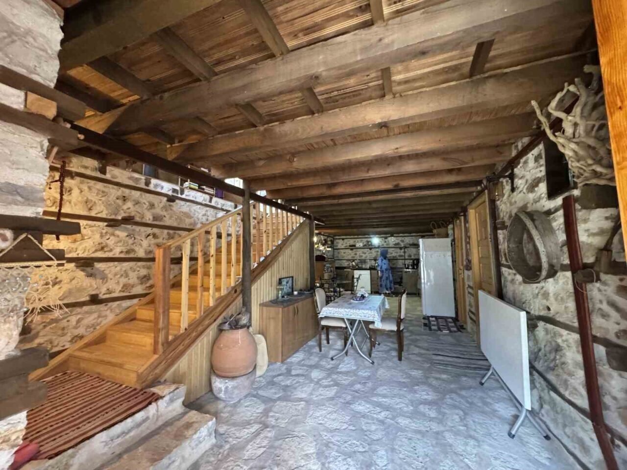 Atalarından kalan tarihi ’düğmeli evi’ restore edip turizme kazandırdı
