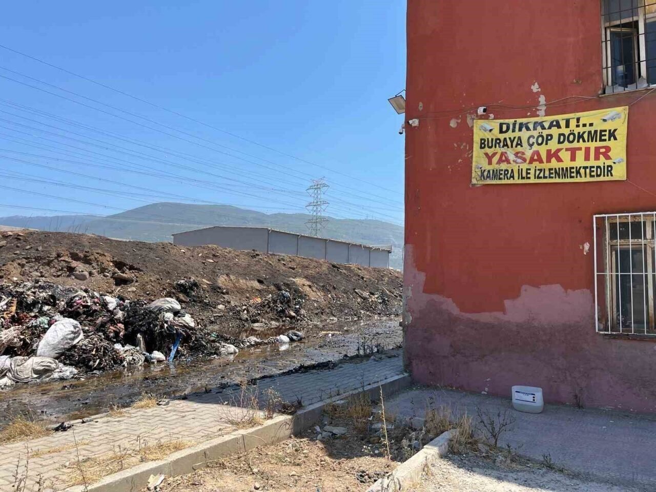 Ayakkabıcılar Sitesi’nde yangın paniği