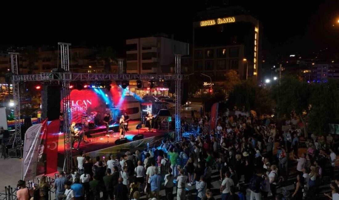 Aydın Büyükşehir Belediyesi’nin yaz aylarına renk katan ’Yaz Konserleri’ tüm