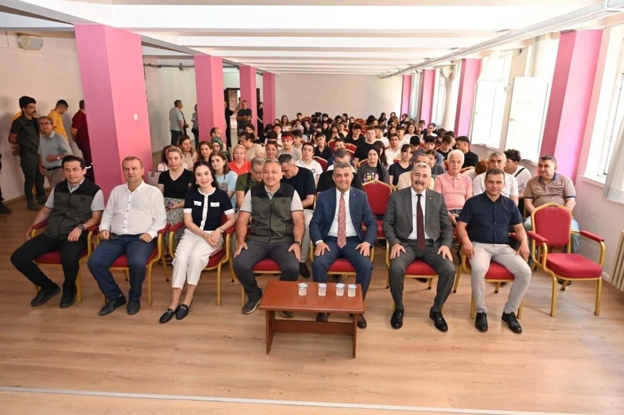 Aydın’da öğrencilere orman yangını eğitimi verildi