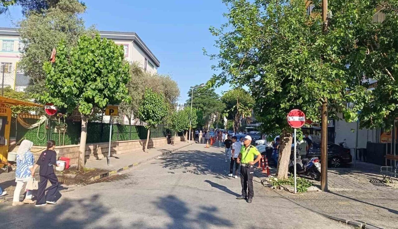 Aydın’da trafik ekiplerinden "LGS" nöbeti