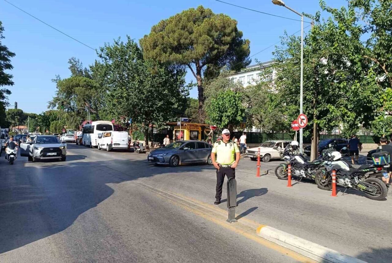 Aydın’da trafik ekiplerinden "LGS" nöbeti