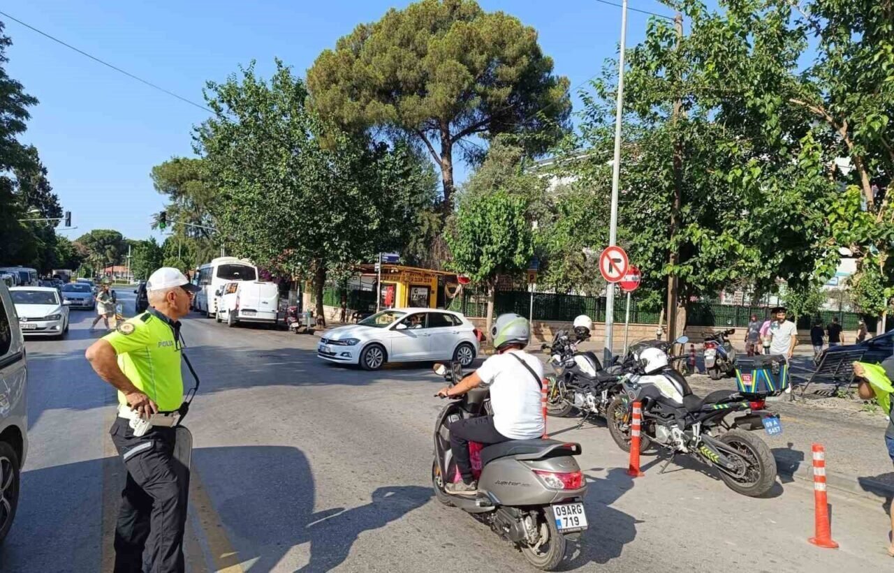 Aydın’da trafik ekiplerinden "LGS" nöbeti