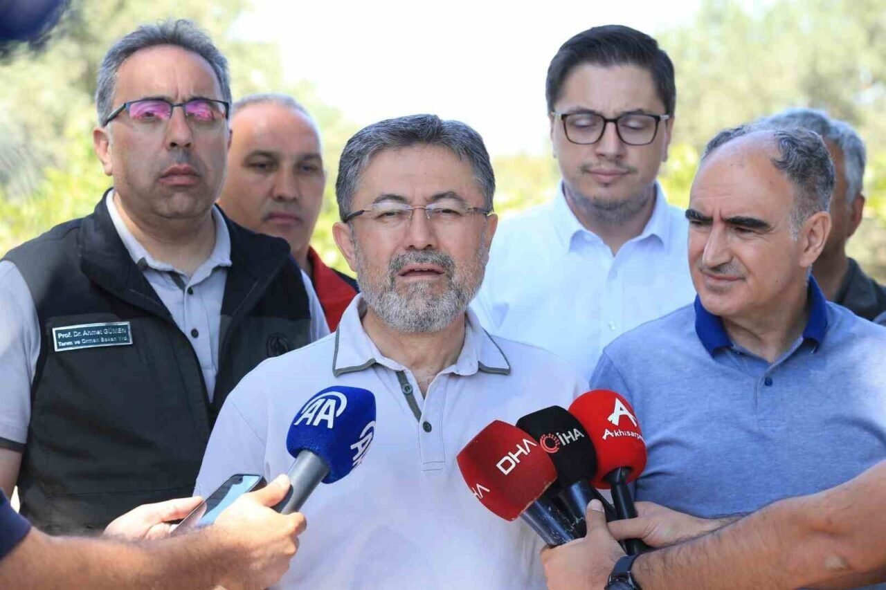 Bakan Yumaklı: "Yangınların 6’sı halen aktif, Akhisar’da tek noktaya yoğunlaştık"