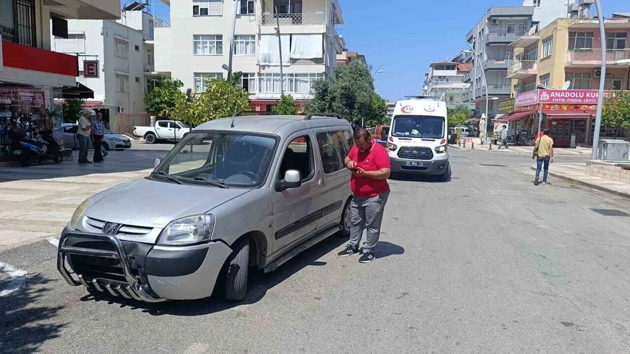 Başındaki kask sayesinde ölümden döndü hastaneye gitmeye güçlükle ikna edildi