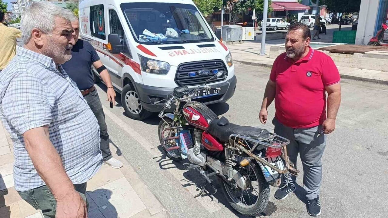 Başındaki kask sayesinde ölümden döndü hastaneye gitmeye güçlükle ikna edildi