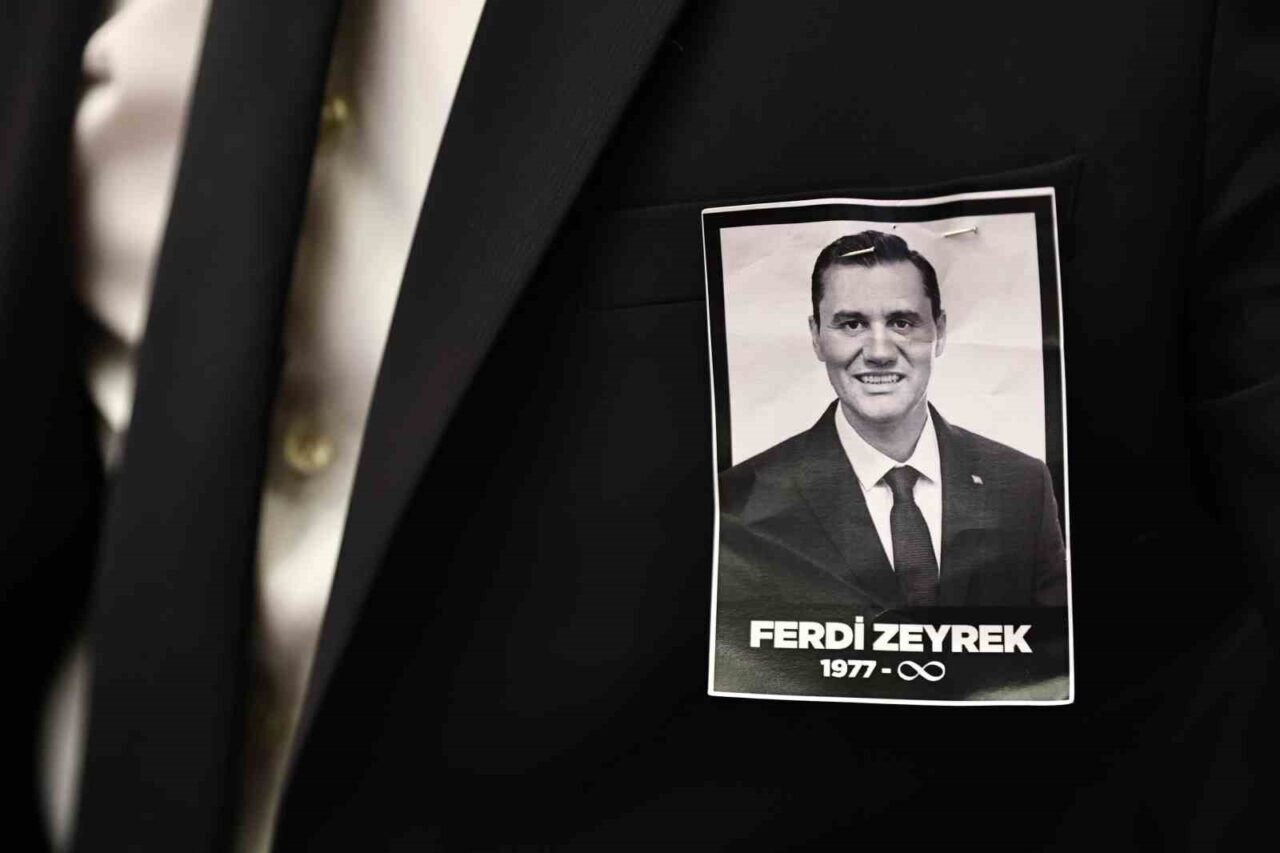 Başkan Böcek : "2025 yılı yatırım programına ek olarak 4. Etap Raylı Sistem Projesi alınırsa seviniriz"