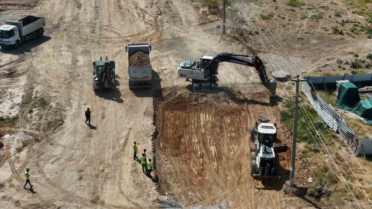 Başkan Çerçioğlu’ndan yol yatırımı