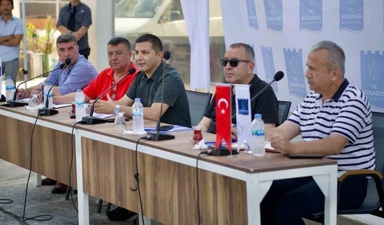 Başkan Günel Kadınlar Denizi Mahallesi esnafıyla bir araya geldi
