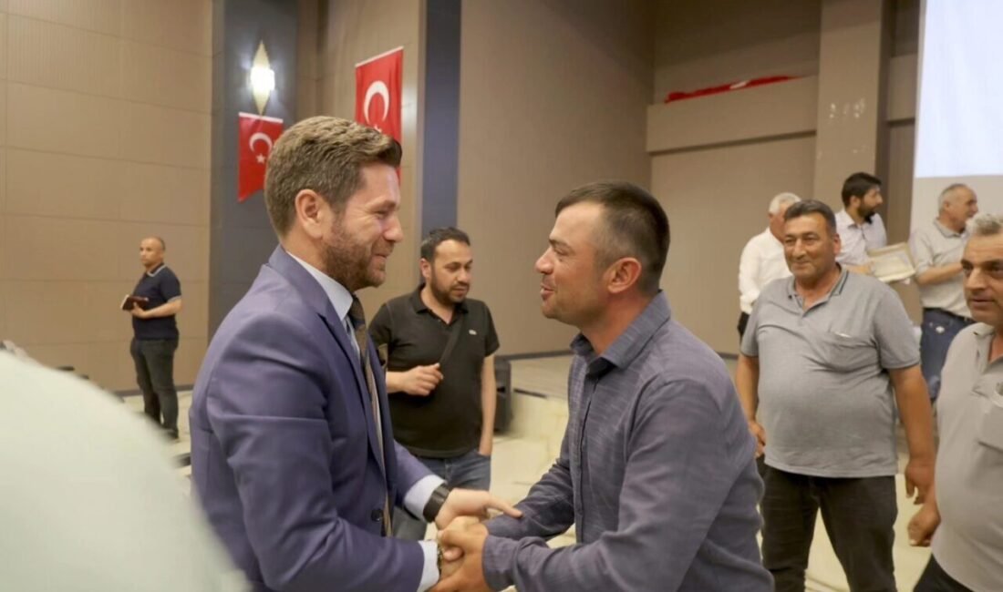 Tavas Belediye Başkanı Kadir Tatık, tüm mahalle muhtarlarıyla bir araya