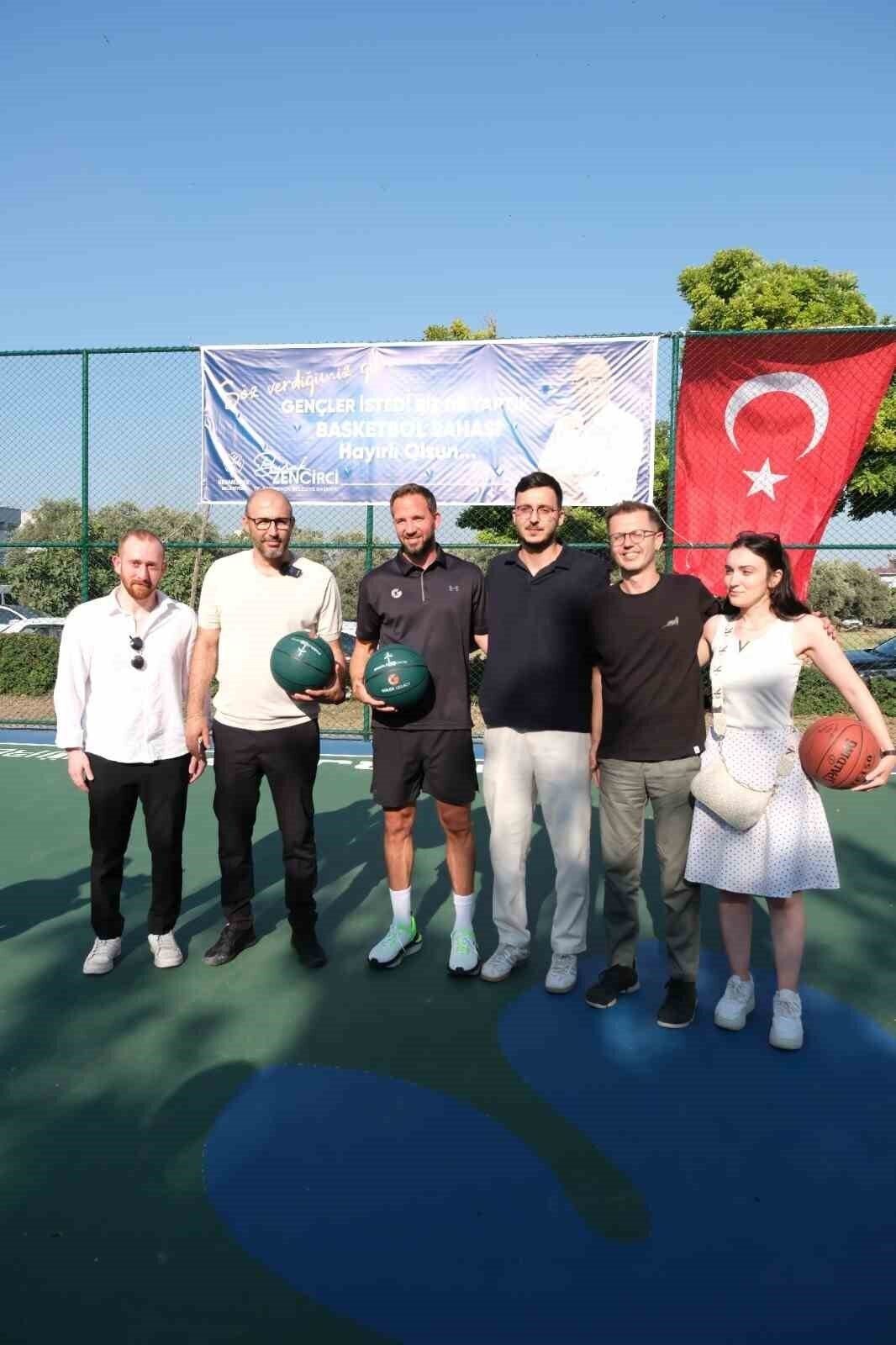 Başkan Zencirci gençlere sözünü tuttu, basket sahasını açtı